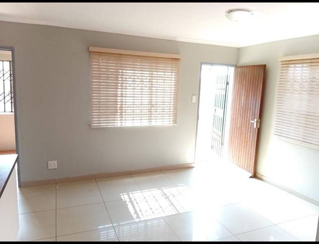 3 BEDROOM HOUSE FOR SALE IN WINDMILL PARK EXT